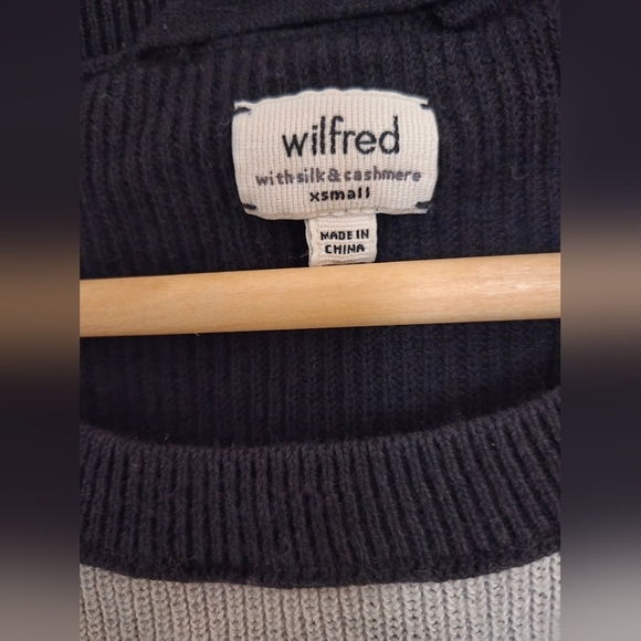 Wilfred silk cashmere cotton 3/4 sleeve gray and back colorblock sweater | xs - Picture 2 of 5